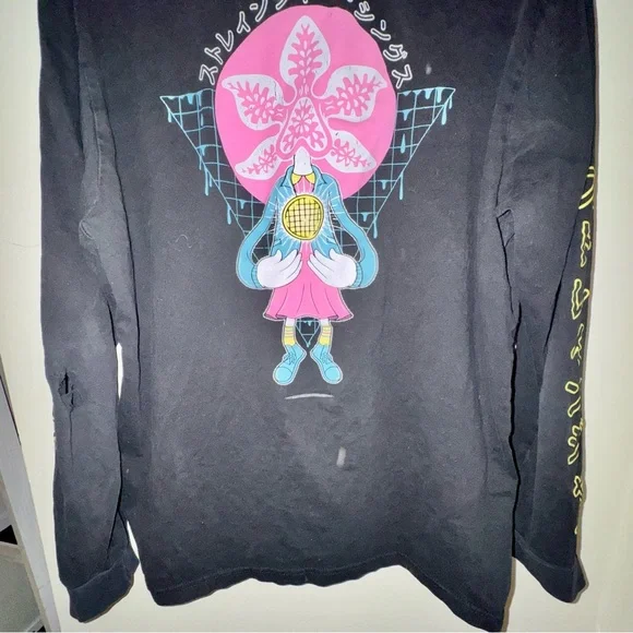 *Flaws* Stranger Things x Chogrin Elegorgon Long Sleeve Shirt - Picture 10 of 11